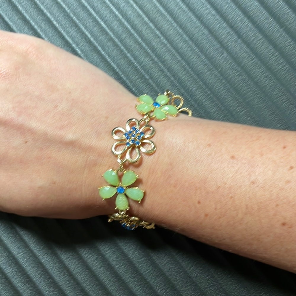 Floral bracelet